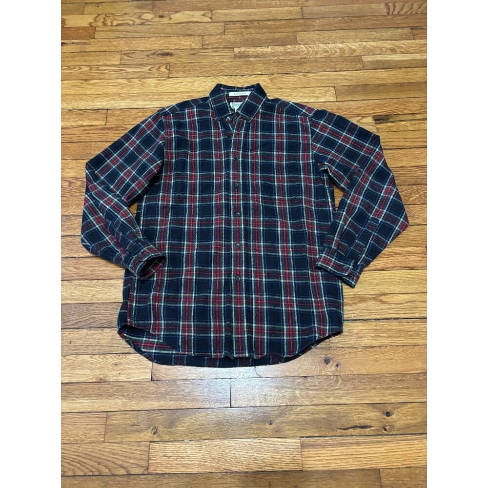 LL Bean Mens Flannel Button Down Shirt Sz Small Black Red Plaid Traditional Fit